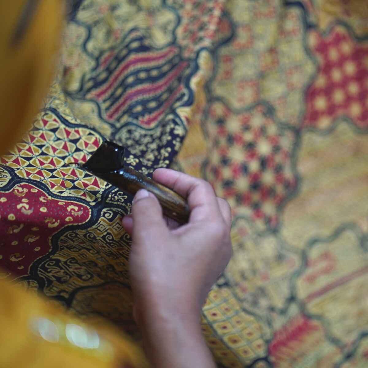 سبعة قصص ساحرة وراء الباتيك الشهير في إندونيسيا