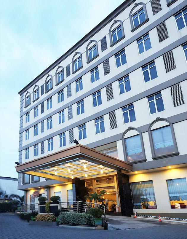 Grand Kanaya Hotel