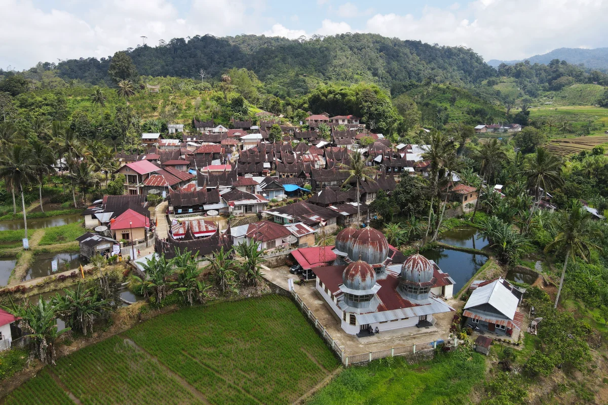Let's Explore the Philosophy of Gonjong in Sarugo Tourism Village, West Sumatra