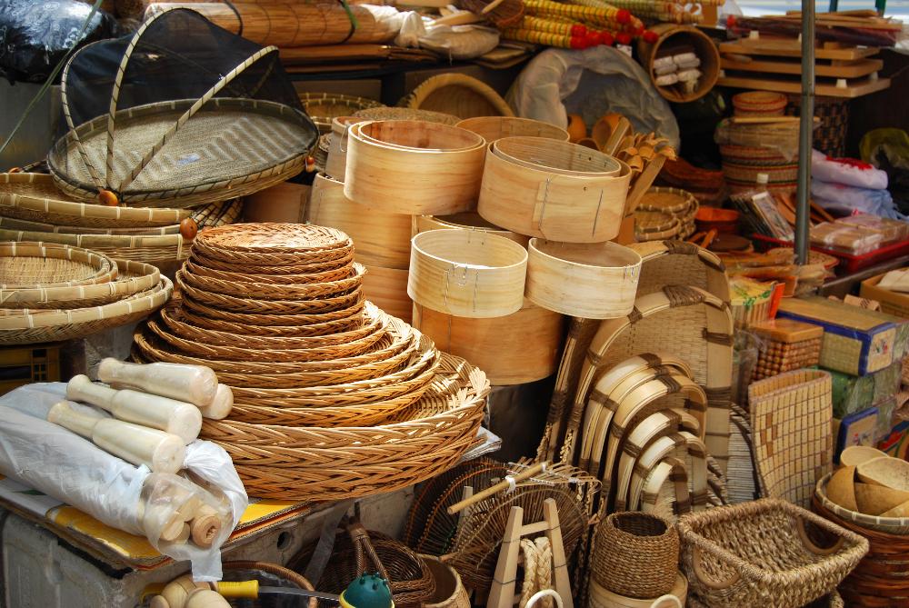 Souvenir Center on Pandanaran Street