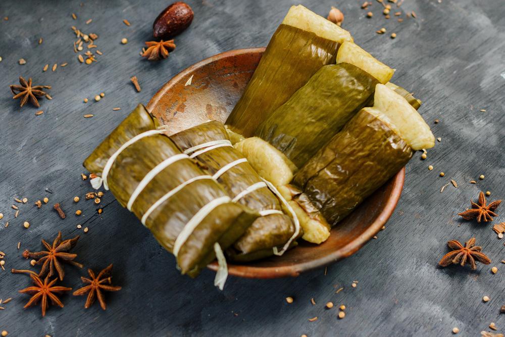 Buras: Lontong Gurih Khas Sulawesi dengan Cita Rasa Unik