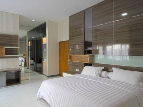 Save More in These 5 Budget Hotels in Solo
